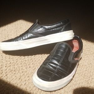 Black (faux) Snake Skin Slip On Vans
